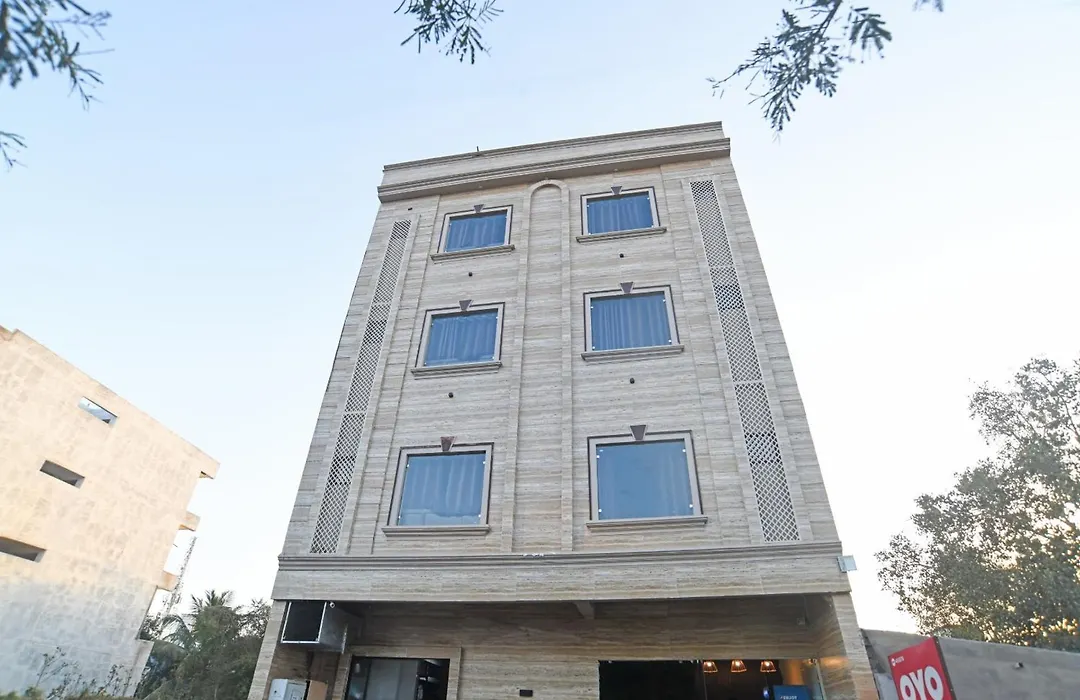 Super Townhouse Hotel O Benchmark-1