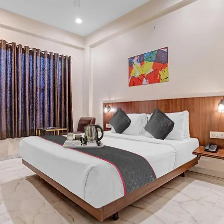 Super Townhouse Hotel O Benchmark-2